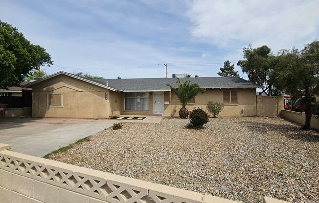 Scottsdale - 5 bedroom, 3 bath - Remodeled - No HOA