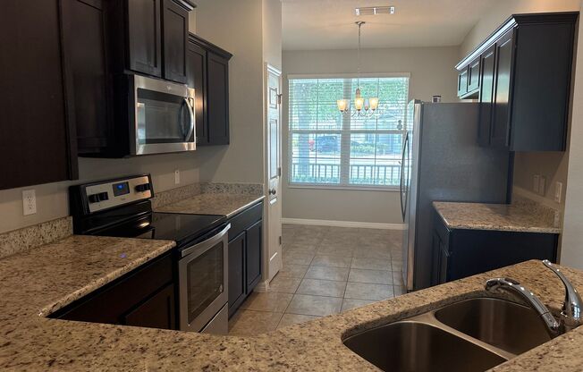 Beautiful 2-Story Townhome in Battaglia Subdivision, St. Cloud, FL