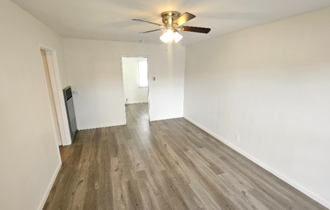 1120 E FAIRVIEW BLVD