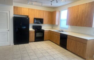 2 beds, 2 baths, $2,025, Unit UNIT 102