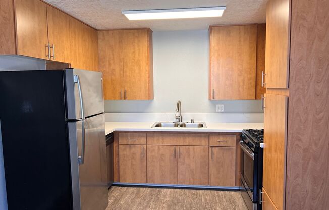 2 beds, 1 bath, 950 sqft, $3,145, Unit 4720-21