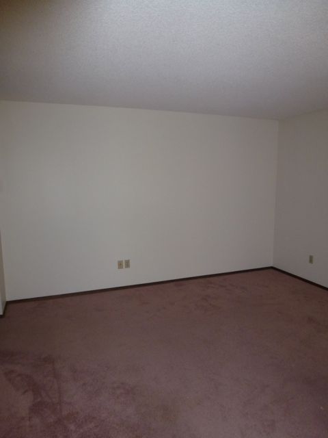 16) 8409 5th