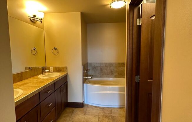 2 beds, 2 baths, 1,262 sqft, $3,595, Unit 206