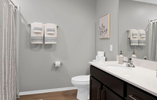 1 bed, 1 bath, 700 sqft, $1,400, Unit 2412