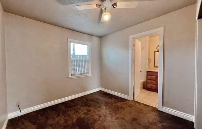 3 beds, 1 bath, $2,500