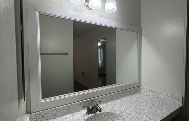 1 bed, 1 bath, 665 sqft, $2,125, Unit 13