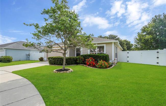 1304 CEDAR ROCK PL