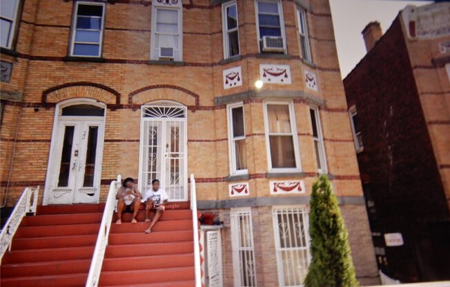20 DURYEA PL