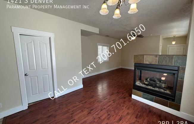 1421 S DENVER