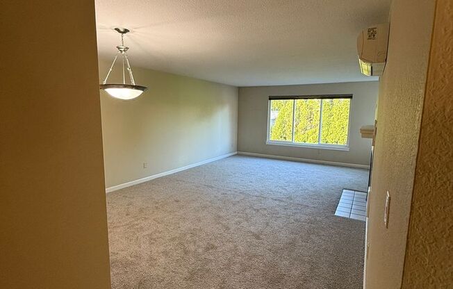 3 beds, 2 baths, $1,895, Unit Unit 45