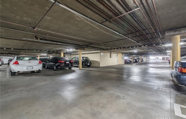 7045 WOODLEY AVE