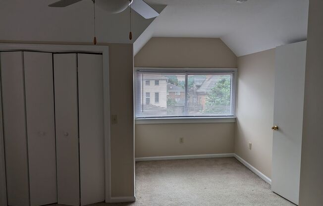 3 beds, 1 bath, $1,395, Unit Apt. #2