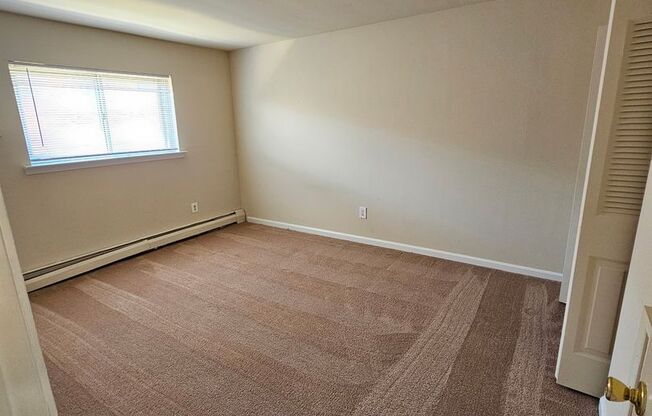 1 bed, 1 bath, 625 sqft, $1,225, Unit B11