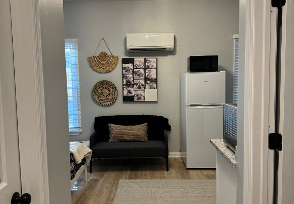 4483 OCEAN VW AVE