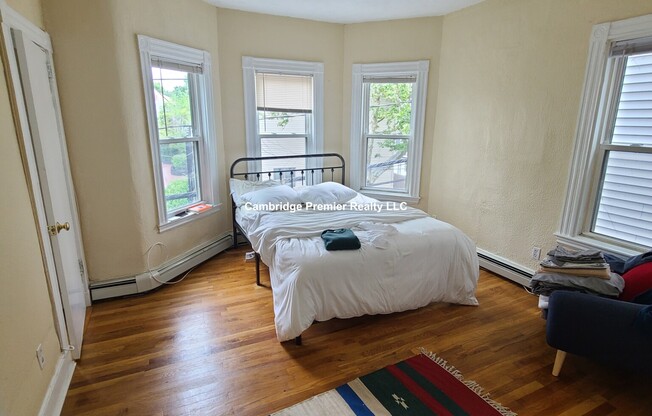 118 ELM ST