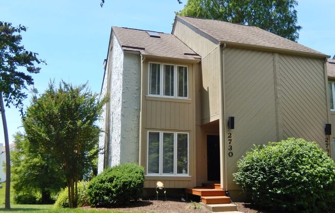 Fabulous Waterfront, 3 level townhouse
