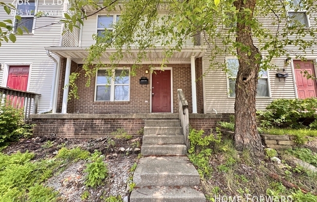 835 W MAXWELL ST