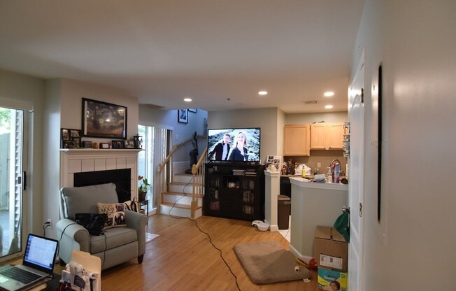 1 bed, 1.5 baths, 742 sqft, $2,500, Unit E108