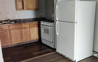 Studio, 1 bath, $550, Unit 205-B