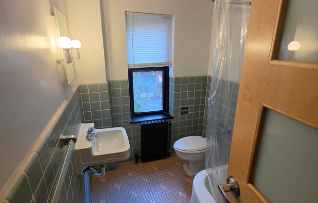 Studio, 1 bath, 336 sqft, $945, Unit 316-304