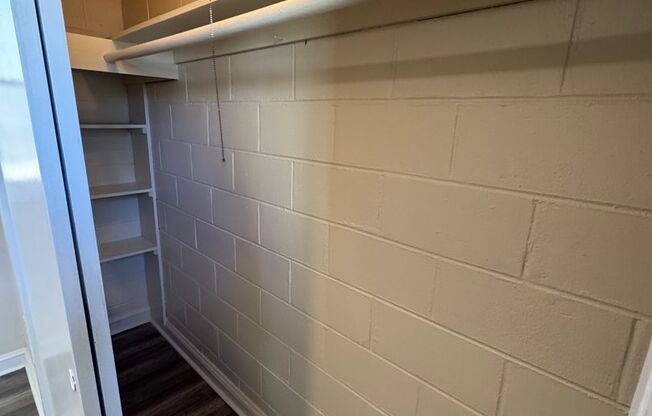 1 bed, 1 bath, 700 sqft, $1,325, Unit #6