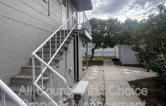 2511 1/2 55 AVE N