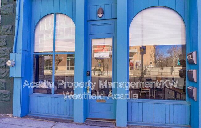 40 N FREEDOM BLVD