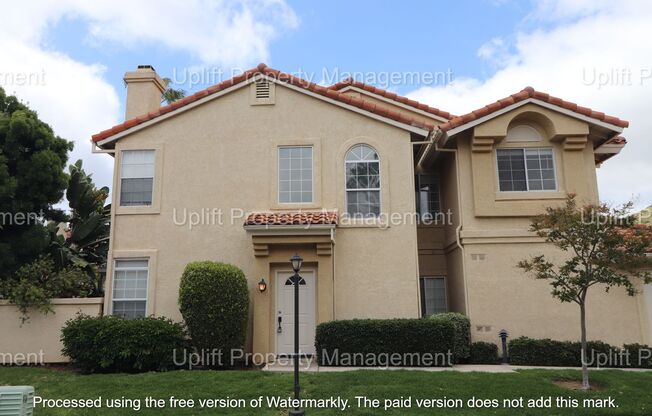 3 BED, 2.5 BATH TOWNHOME W/ ATTACHED 2 CAR GARAGE WITH COMMUNITY POOL! AVAILABLE NOW!