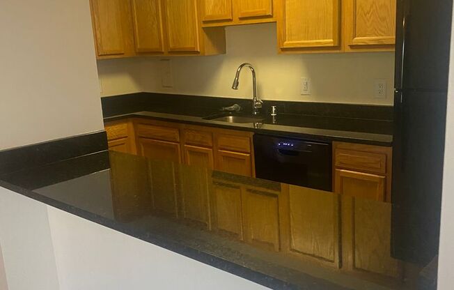 3 beds, 2 baths, 1,300 sqft, $2,200, Unit 3351 #203