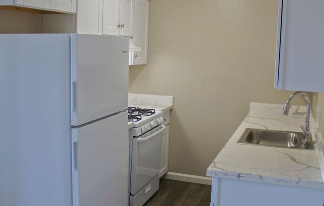 COBBLESTONE APARTMENTS