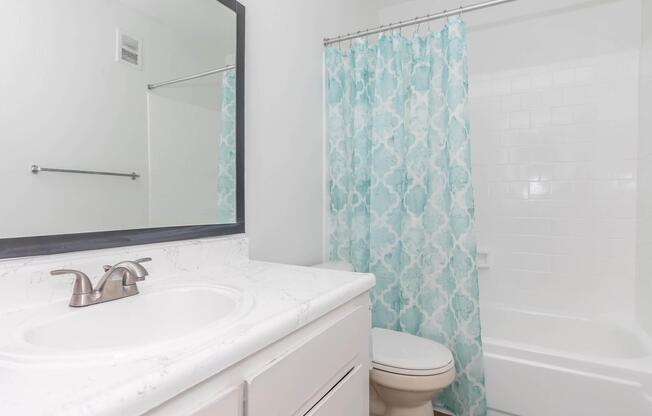 2 beds, 2 baths, 975 sqft, $1,299