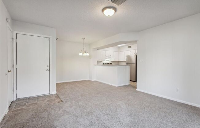 2 beds, 1 bath, $1,250