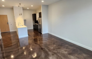 1 bed, 1 bath, 819 sqft, $2,595, Unit 202