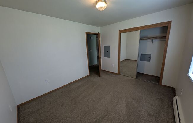 2 beds, 1 bath, 1,100 sqft, $1,359, Unit 1053 5301