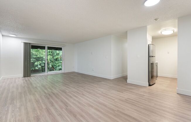 2 beds, 1 bath, 825 sqft, $1,395, Unit 51