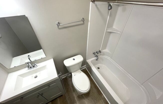 1 bed, 1 bath, 670 sqft, $1,295, Unit 415-1B