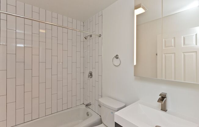 Studio, 1 bath, $1,165, Unit 503