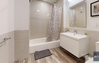 210 W 138 ST