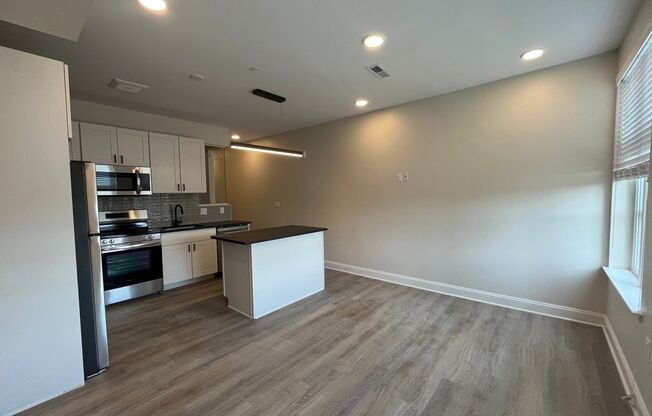 1 bed, 1 bath, 566 sqft, $1,165, Unit 214