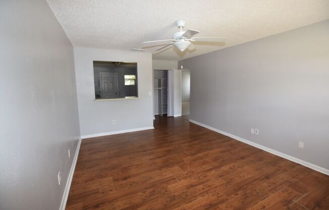 2 beds, 1 bath, $1,200