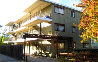2132 Roosevelt