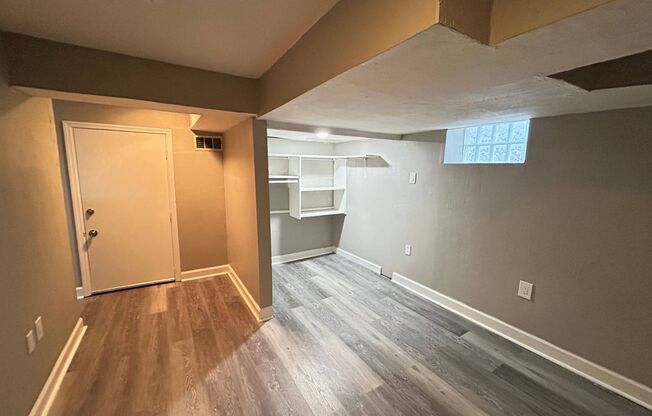 1 bed, 1 bath, 576 sqft, $1,195, Unit Unit 1