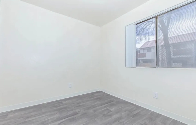 2 beds, 1 bath, 700 sqft, $899, Unit 146