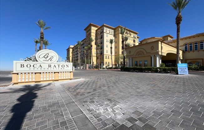 Stunning Condo unit located on the 5th floor in Boca Raton Community!