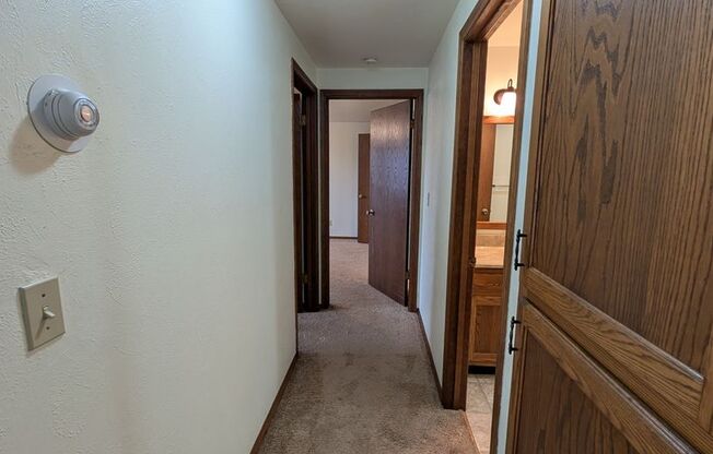 2 beds, 2 baths, 1,034 sqft, $1,279, Unit 1401 043