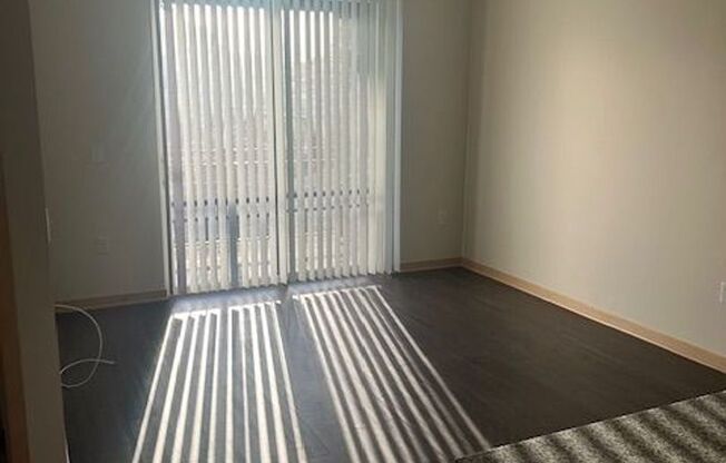 1 bed, 1 bath, 759 sqft, $1,615, Unit Unit 212
