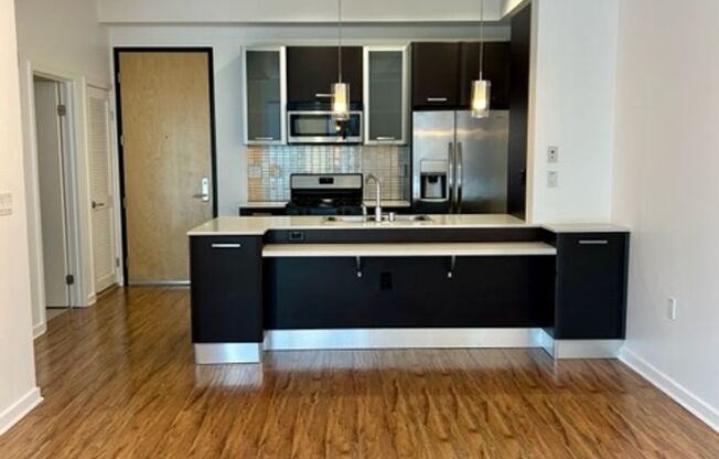 1 bed, 1 bath, 662 sqft, $2,865, Unit PH11