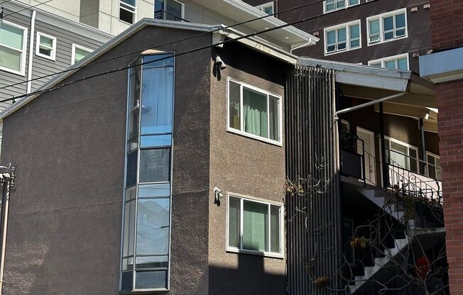 Studio, 1 bath, 350 sqft, $1,195, Unit 102