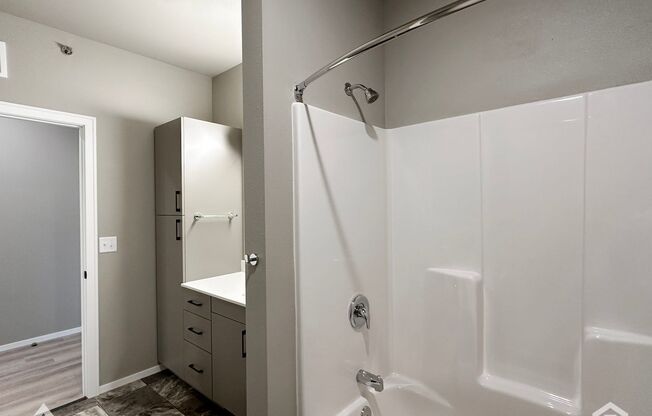 Studio, 1 bath, 558 sqft, $925, Unit 5521-5214