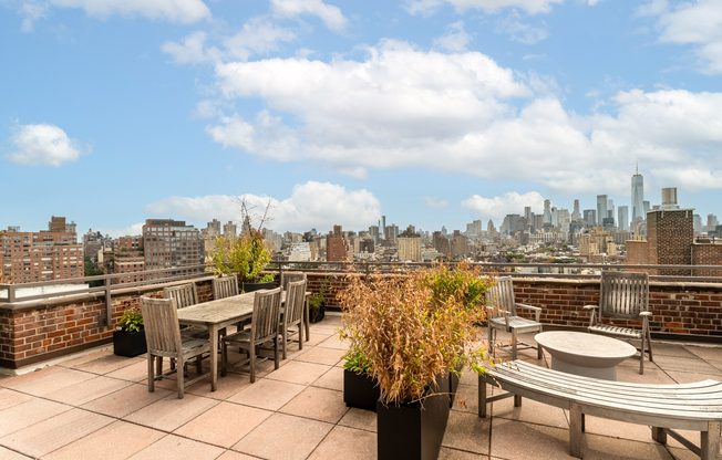 14 HORATIO ST